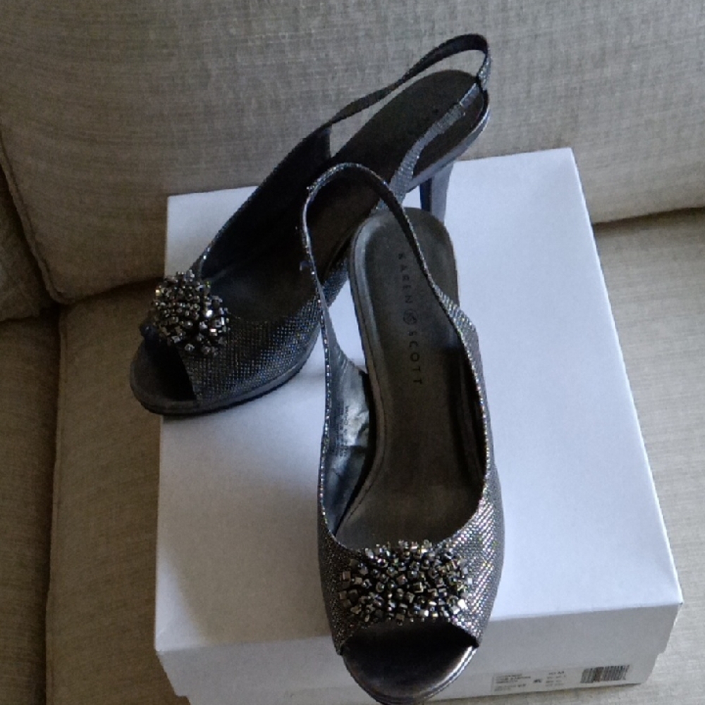 Karen Scott Elegant Sliver Slingback Heels